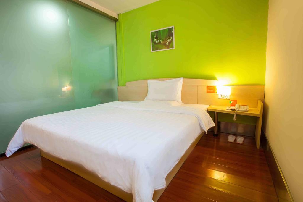 7Days Inn Meizhou Jia De Li Room photo